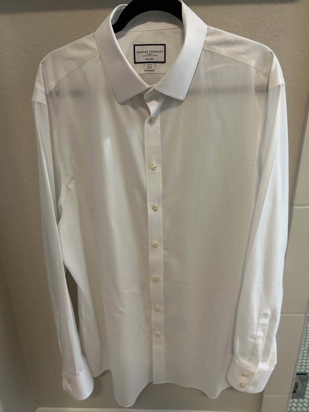 NWOT- Charles Tyrwhitt White Classic Point-Collar Dress Shirt